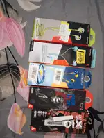5 Model earphone