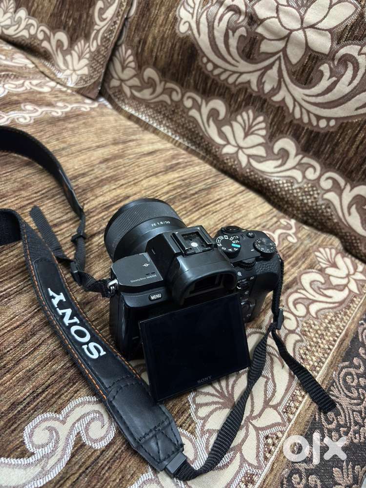Sony M2 Mirrorless with 2 lens