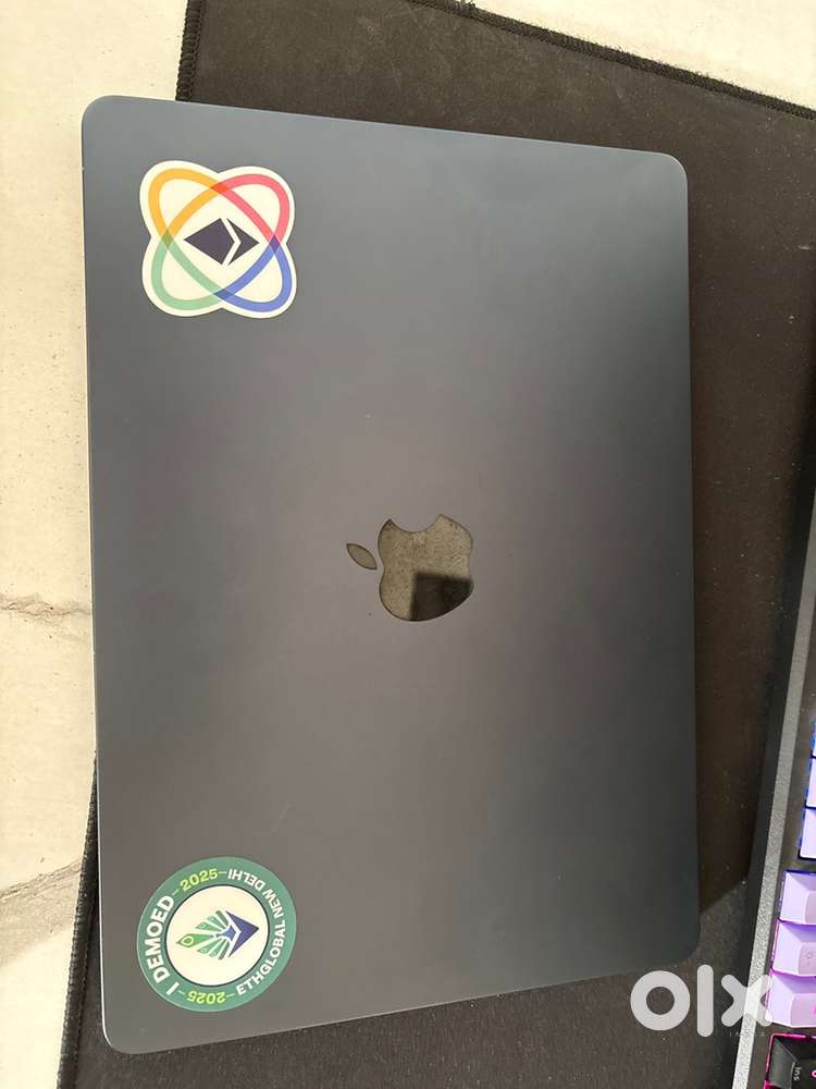Macbook m2 air new