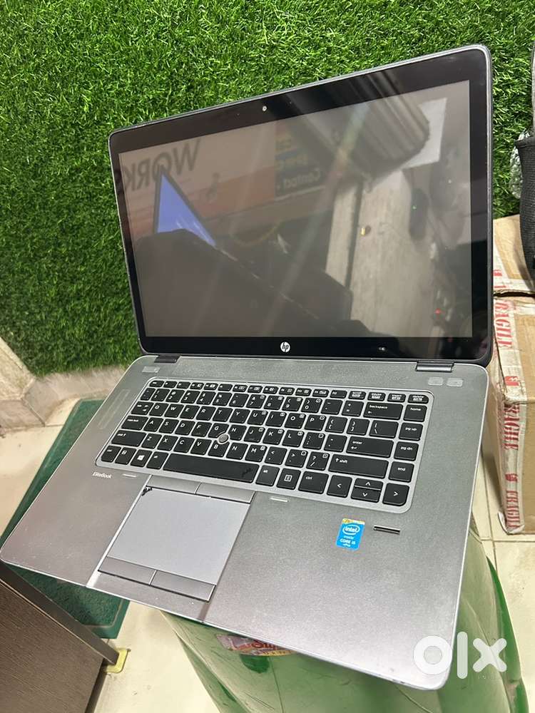 Hp 15 core i5 Touch Screen big slim, new condition billl with warranty