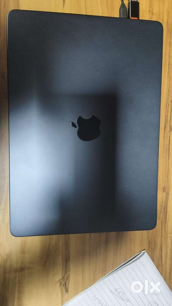 Apples MacBook air 13 midnight blue
