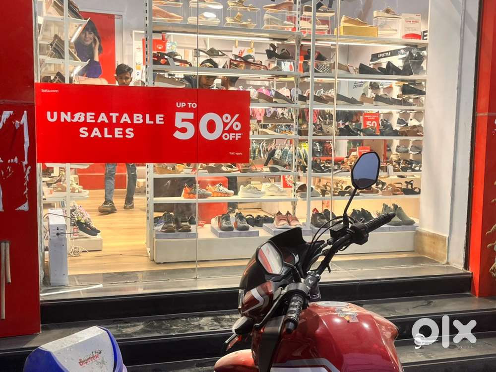 Sales and maintenance staff