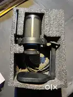 This is a maongo condenser mic.