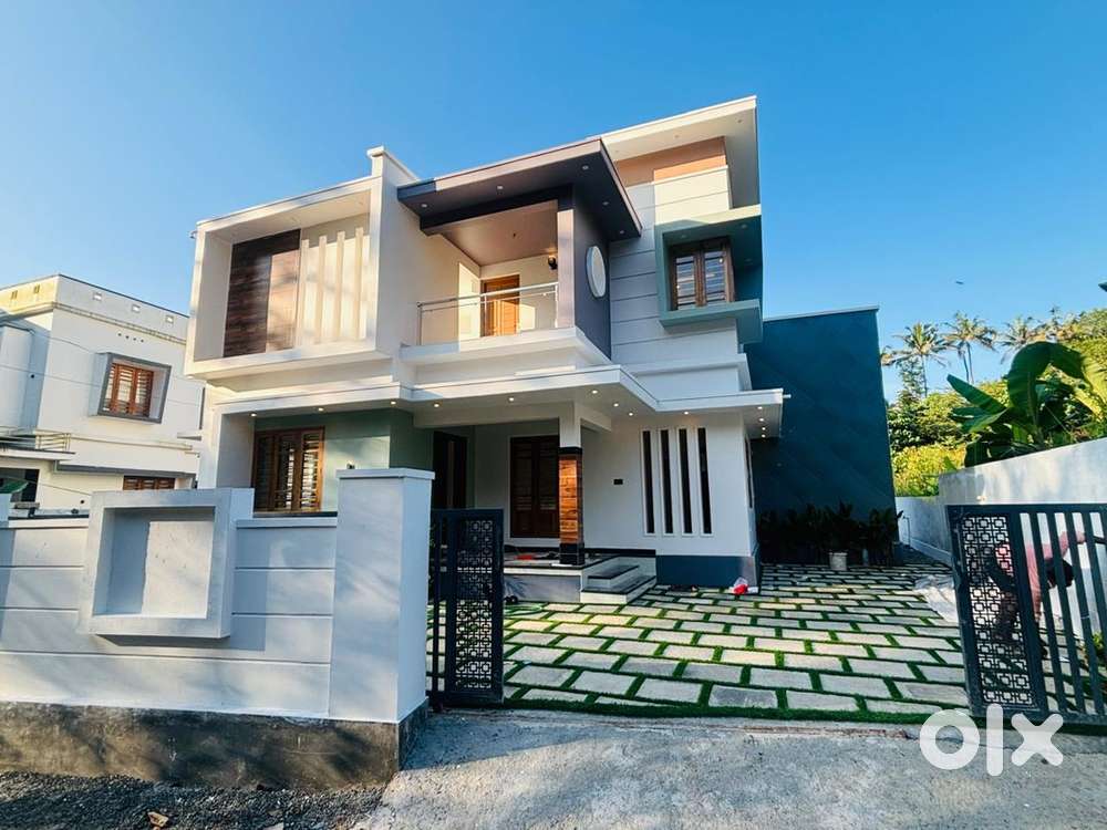 Kakkanad Puthenkurish 6 cent 4 bhk Thripunithura Kolenchery road