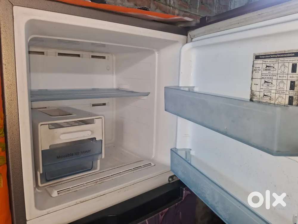 Samsung fridge 253liter