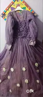 Purple gown full fleur white flowr bunches