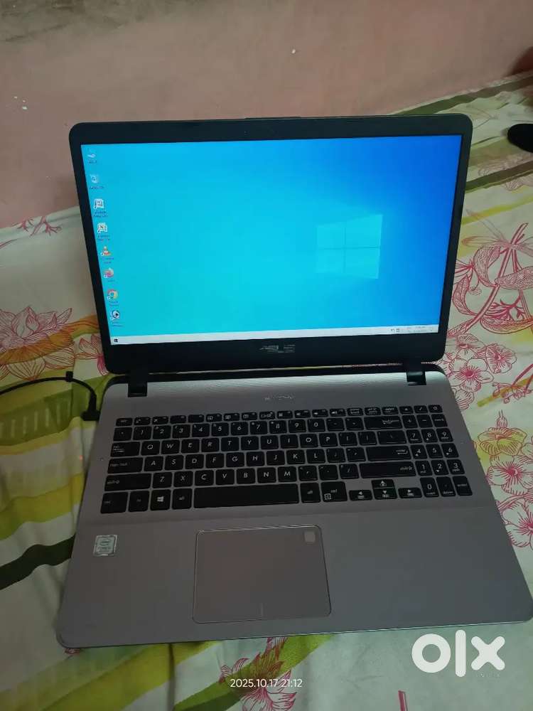 ASUS Laptop i3 8GB Ram 512 GB SSD