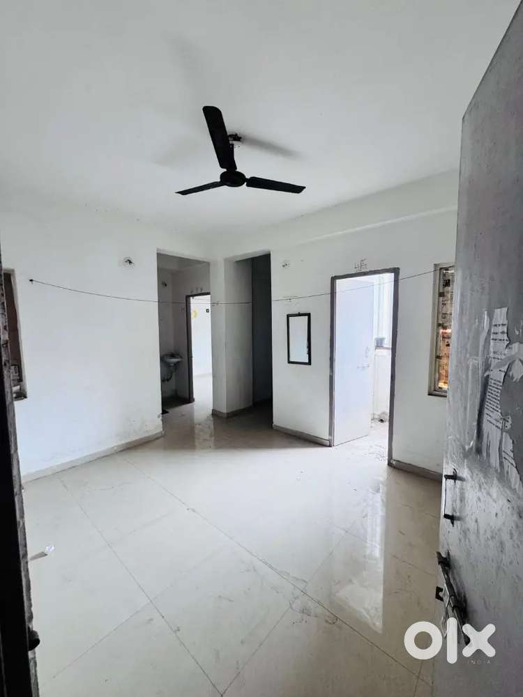 Falt available for rent