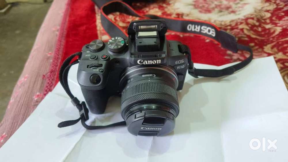 Canon EOS R10 (Mirrorless) with 18 - 45 RF Lens