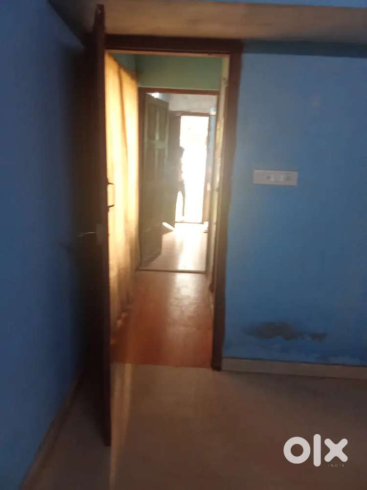 Renthouse4500monthly rent,10000 advance, kichen facility