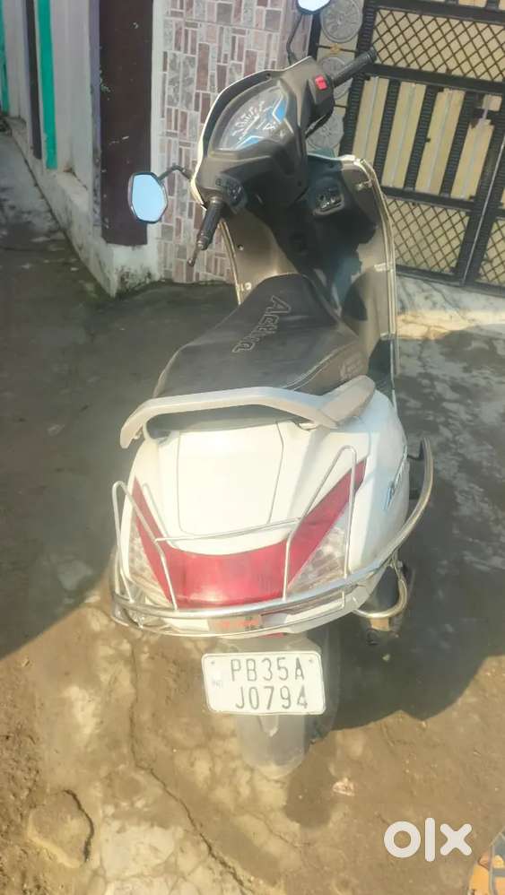 Activa 6g in good condition