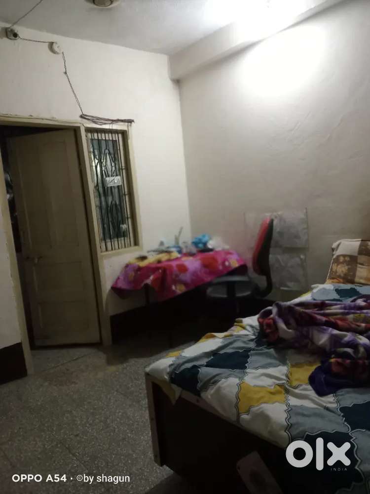 need a female roommate for my individual room