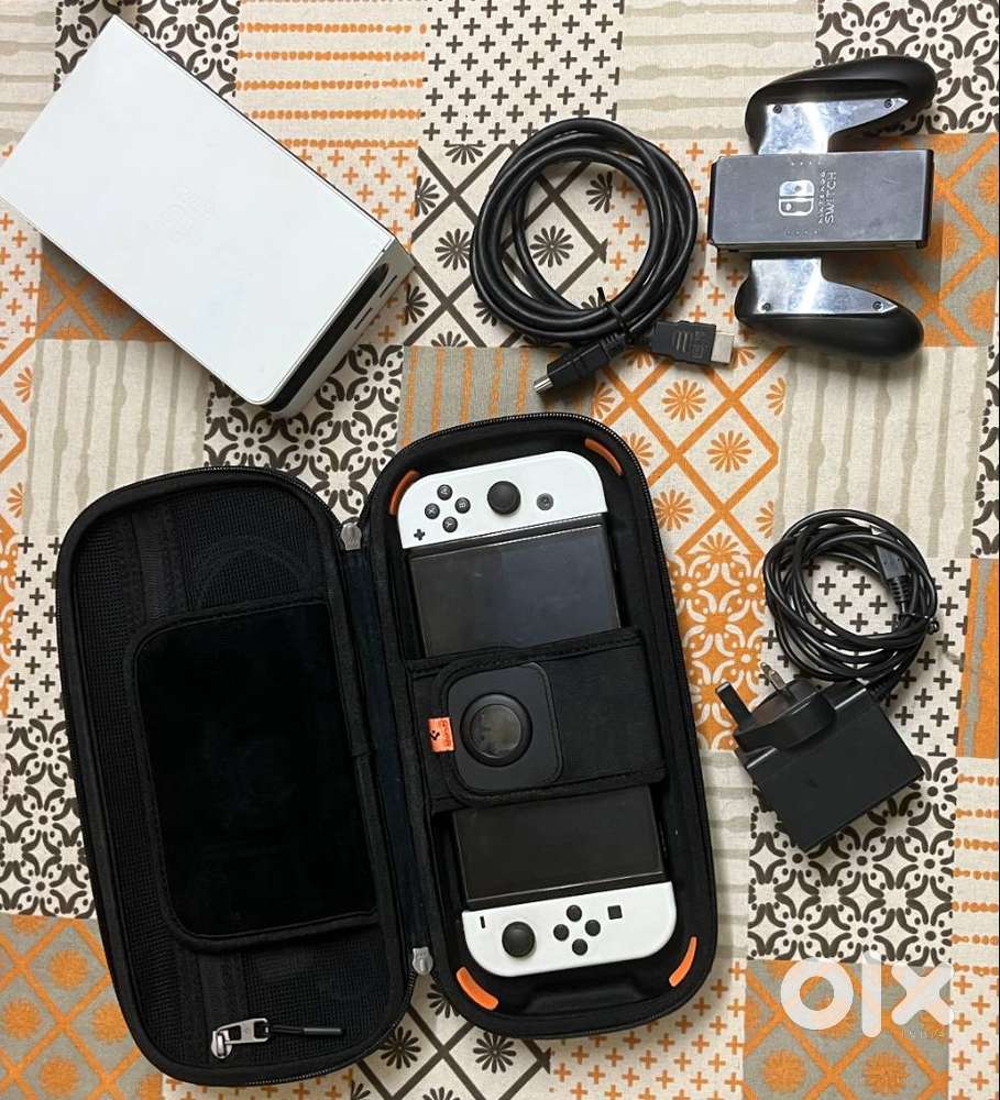 Switch OLED (256GB SD Card, Spigen Rugged Armor Case))