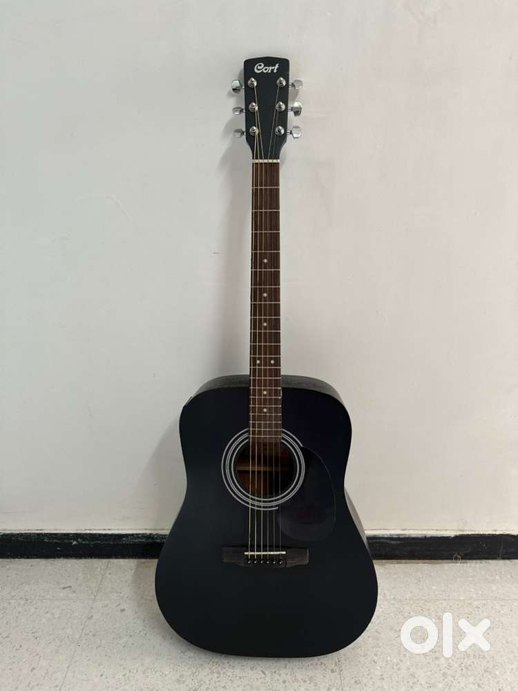 Court Acoustic Guitar