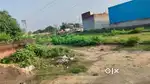 Shukla Chauraha ke pass plots le