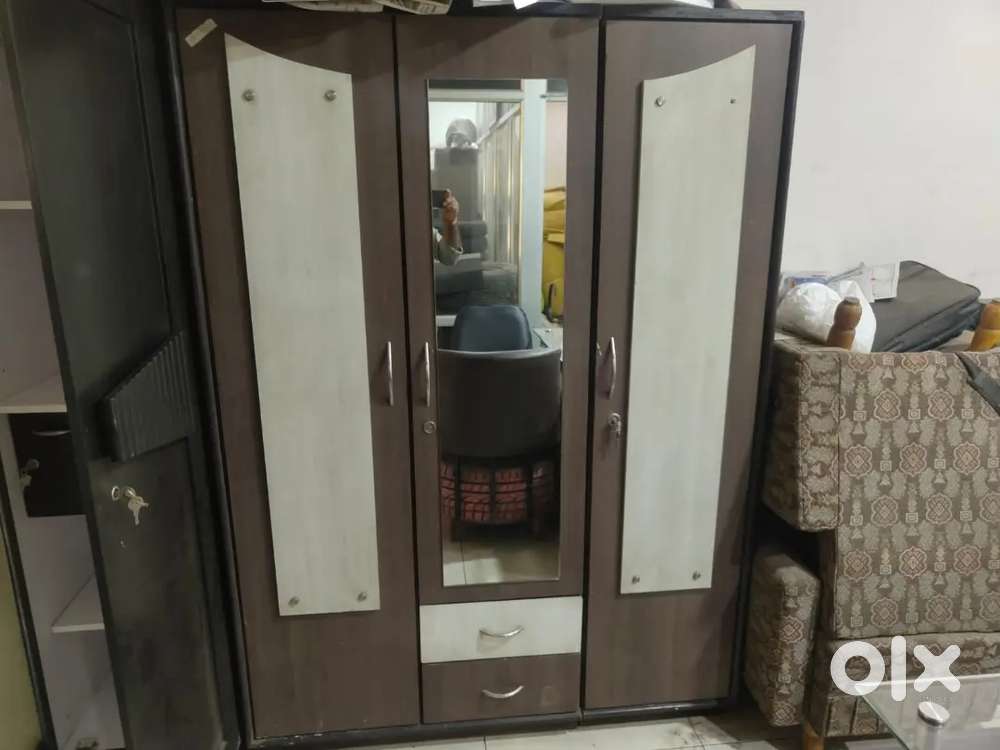 3 door plywood cupboard