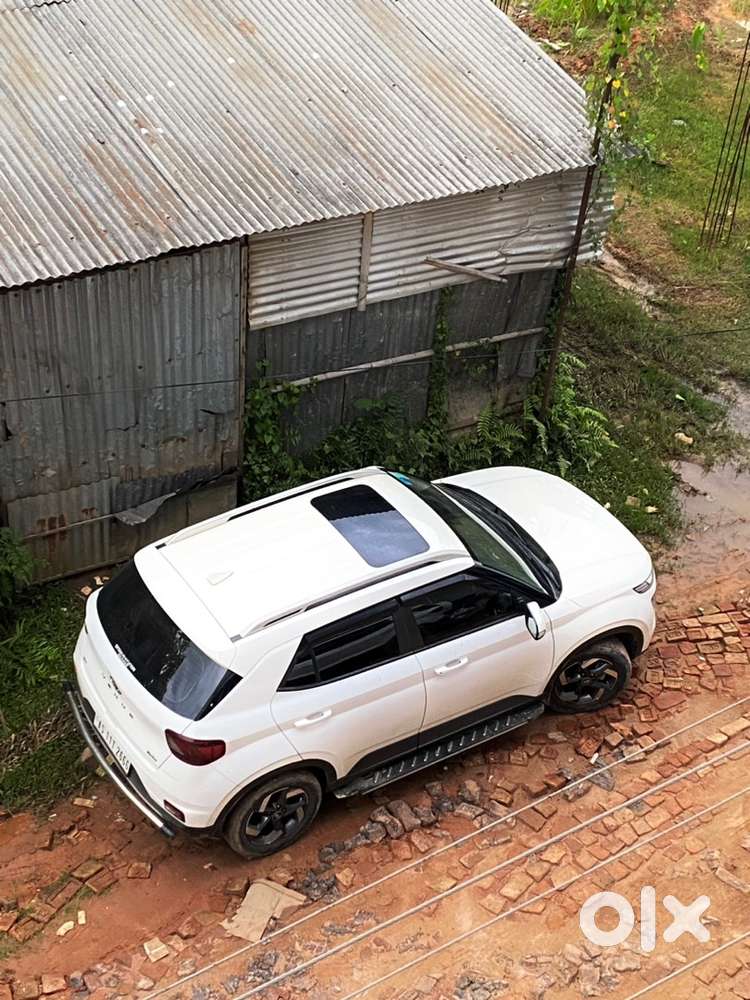 Hyundai Venue 2020 Petrol 40000 Km Driven