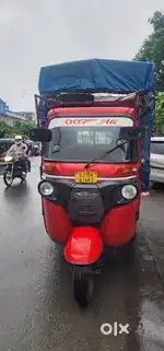 Bajaj maxima red colour