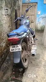 Bike mast candisan hai time pass dur rhe