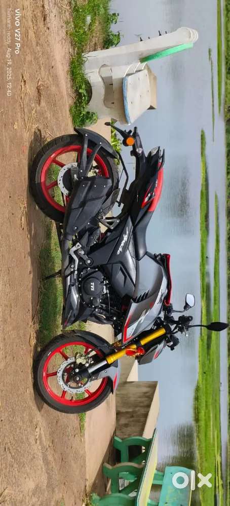 Apache rtr 160 4v selling