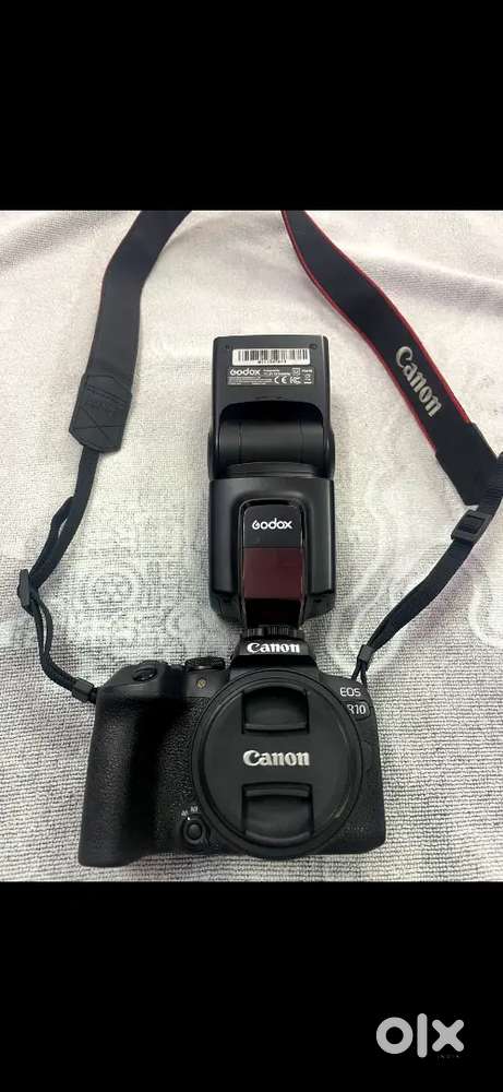 Canon EOS R10 like brand new condition with box.