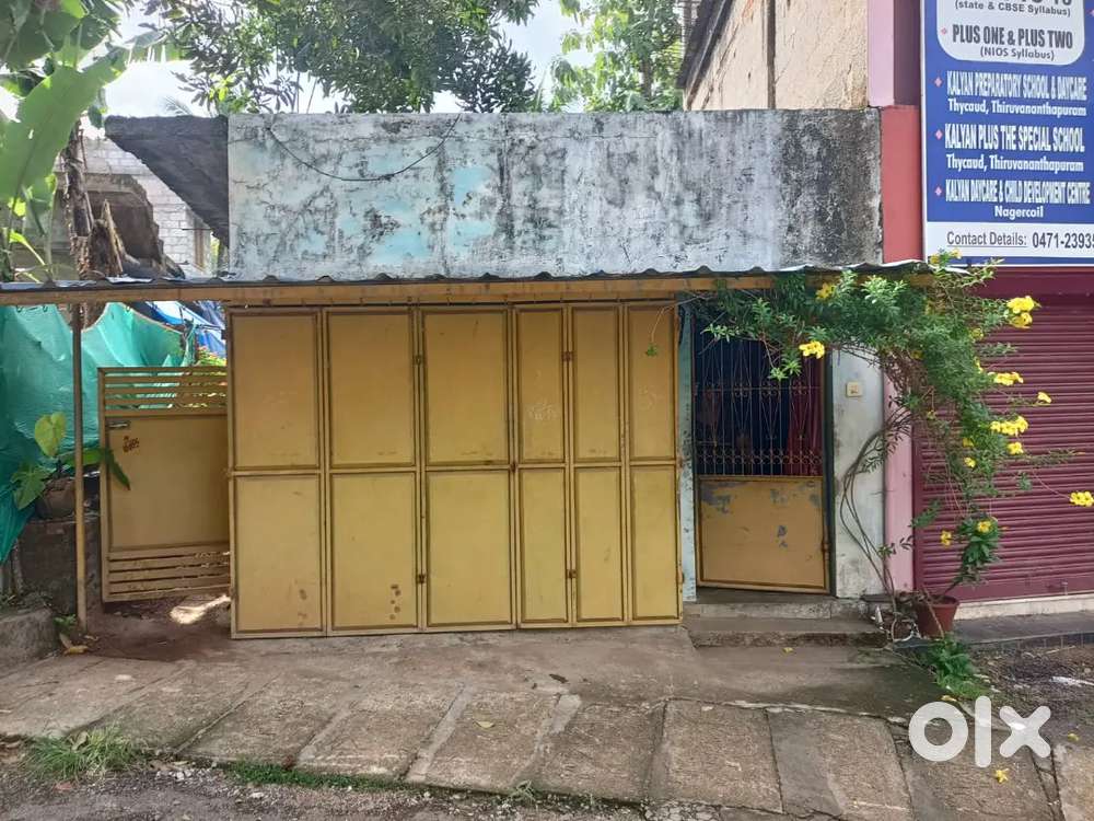 5cent plot and house for sale