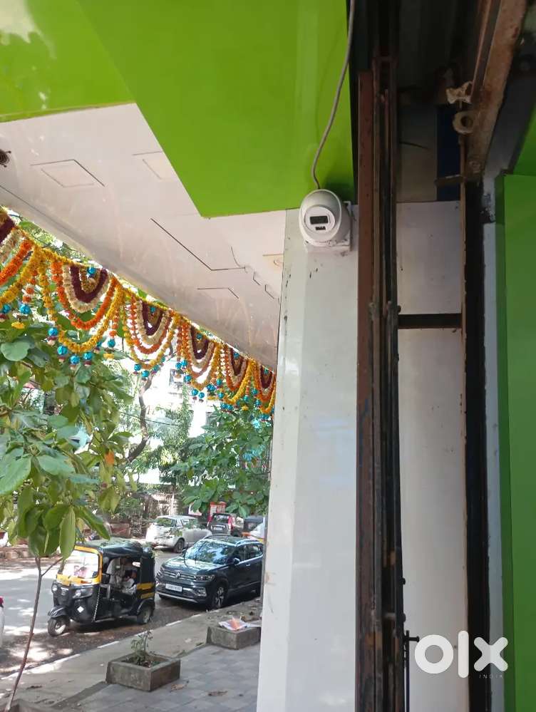CCTV camera (quantity 5) with hard disk, dvr and cables