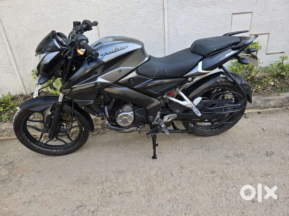 BAJAJ PULSAR NS 160 BIKE