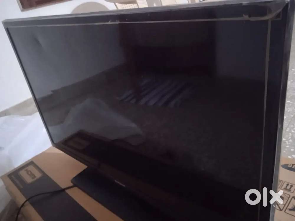 Display damage TV 32 INC for sale