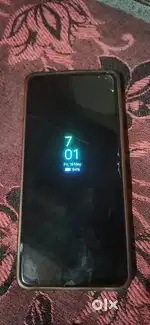 F27.5G.एक हाथ का उसे किया हुआ फोन है 6 महीने हुए हैं लिए हुए