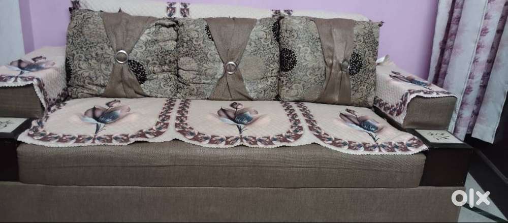 Sofa and dining in new condition
