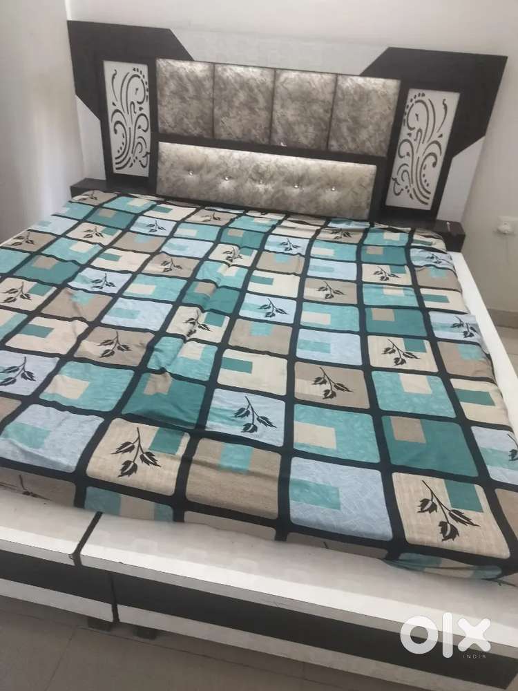 Bed and mattress