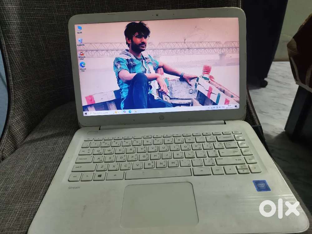 Laptop selling