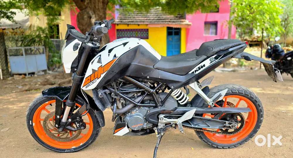 KTM DUKE 200
