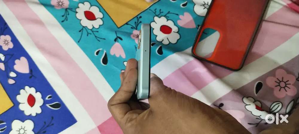 Samsung f 15 dot less condition ek dum new even no scratches