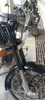 Royal enfield classic 350 black with good condition