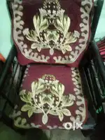 It's a family set sofa