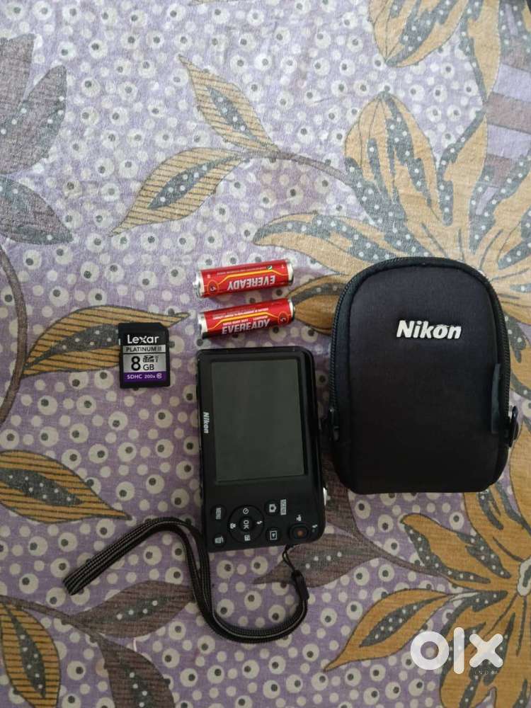 Nikon COOLPIX L31 Digital Camera – Excellent Condition with 8GB Memory