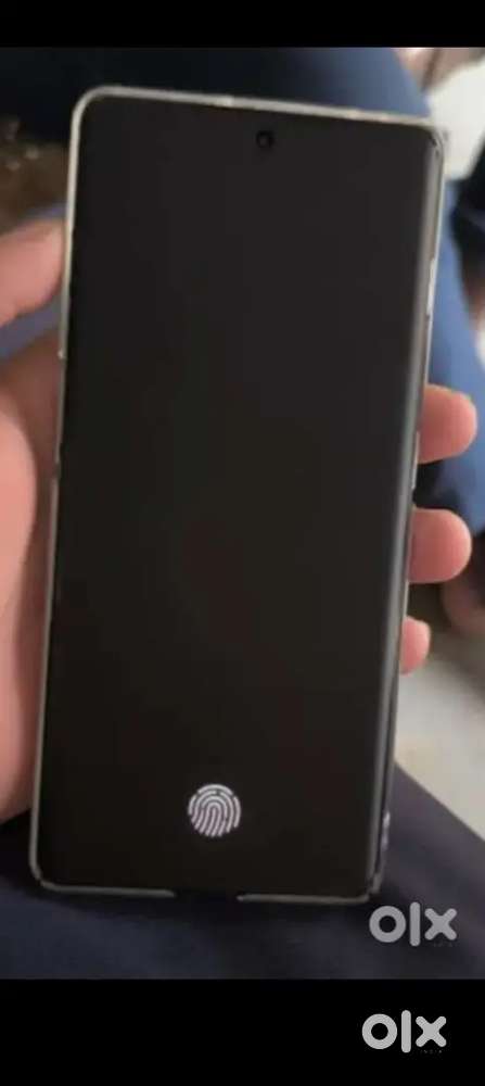 Oneplus 11r 5g mobile hai 8+8/128 ram hai bill  available hai