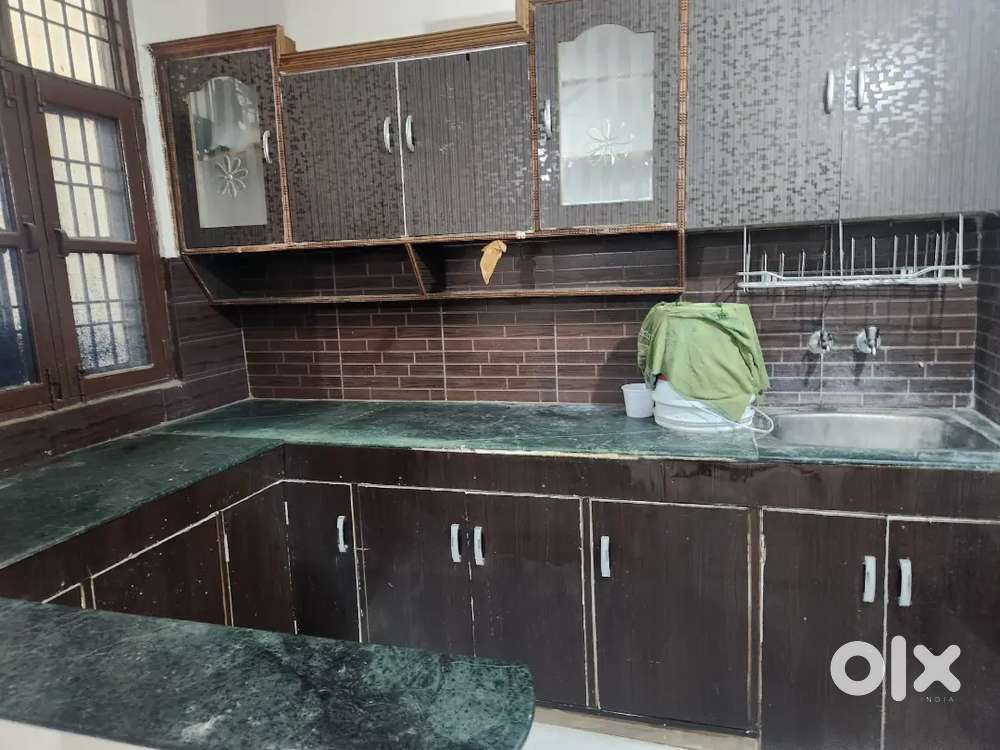 Prime location house mt