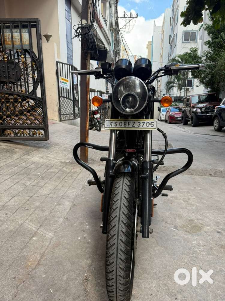 Royal enfield, thunderbird 350x, with showroom condition.