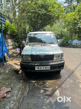 Toyota Qualis 2004 Diesel 88000 Km Driven
