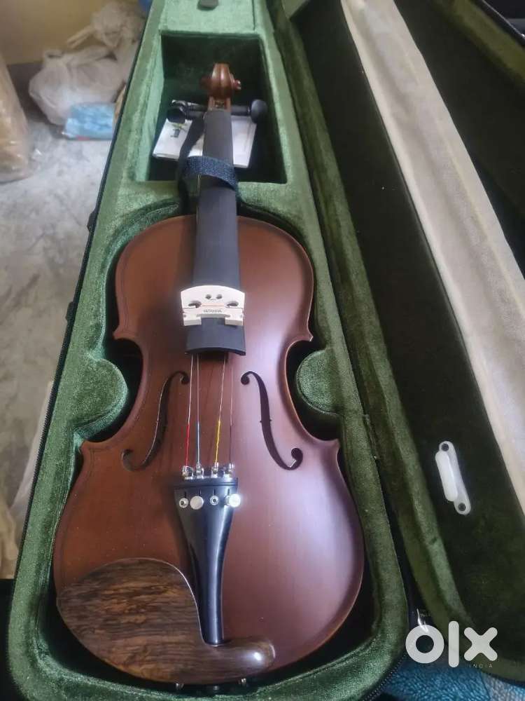 Rockon 4/4 classical (modern) violin (Brown)