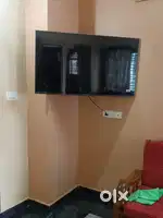 Lg tv 50inch 1 year old with bill.and box not used