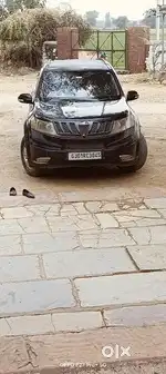 Mahindra XUV500 2013