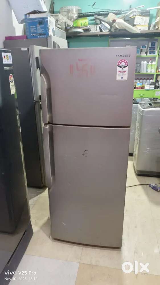 Samsung refrigerator 230ltr