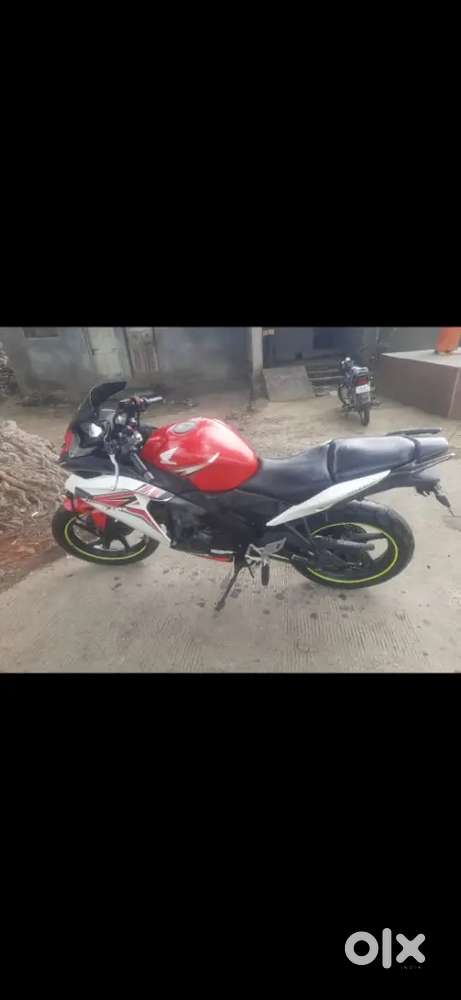MH27AU_5566 Bike in fully working condition