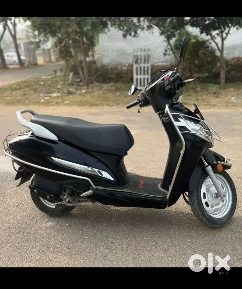 New activa all original black colour first owner kuch bhi change nhi