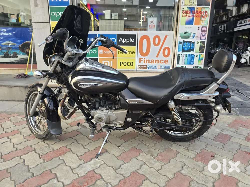 Bajaj Avenger 220