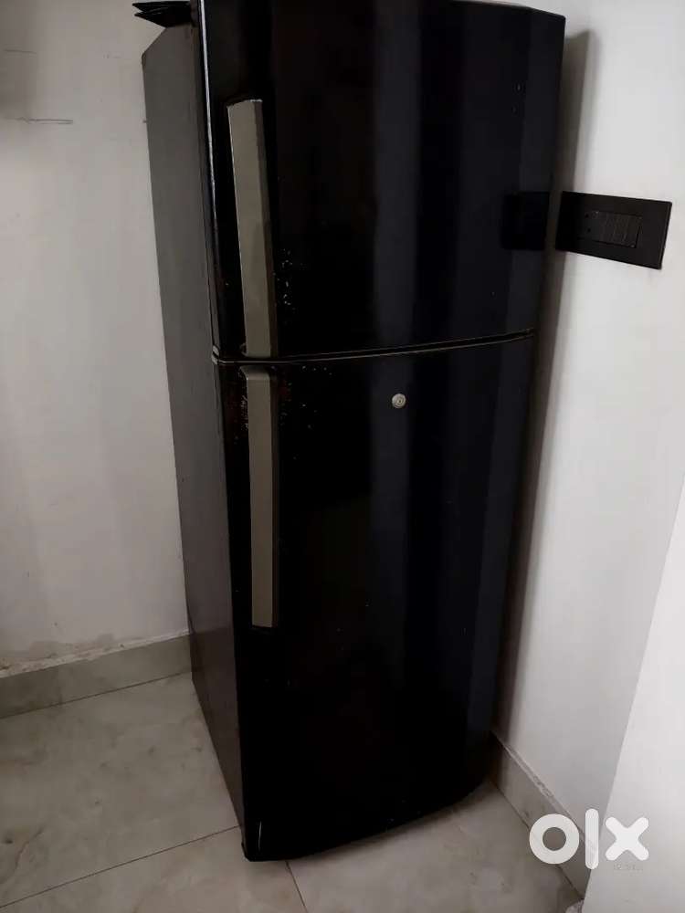 LG Two door fridge 260 L